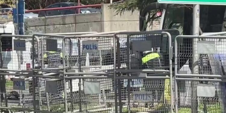 Перестрілка сталася біля консульства Ізраїлю в Стамбулі – ліквідовано одного нападника