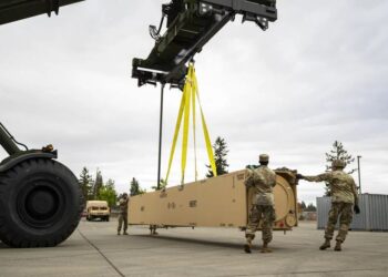 США можуть вперше розгорнути гіперзвукову ракету проти Ірану – Bloomberg