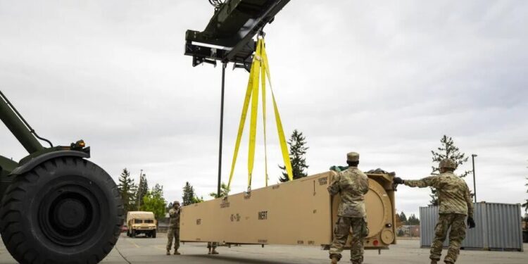 США можуть вперше розгорнути гіперзвукову ракету проти Ірану – Bloomberg