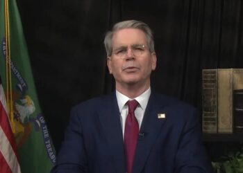 Бессент пояснив продовження дозволу на продаж нафти рф проханням 10 найбідніших країн