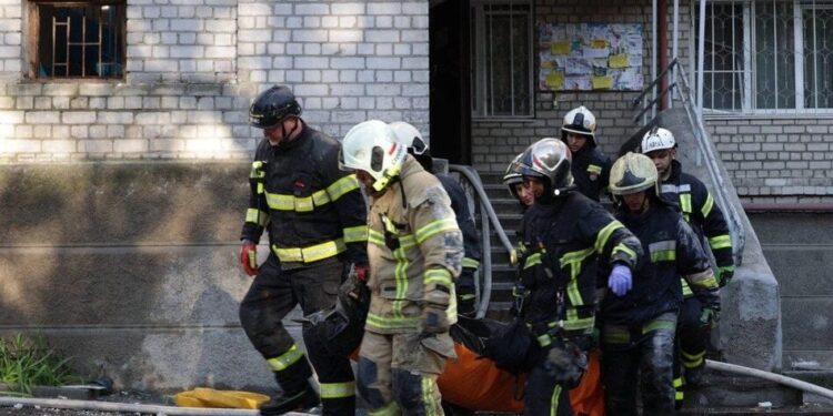 Кількість загиблих у Дніпрі зросла до трьох через нічний удар рф 23 квітня