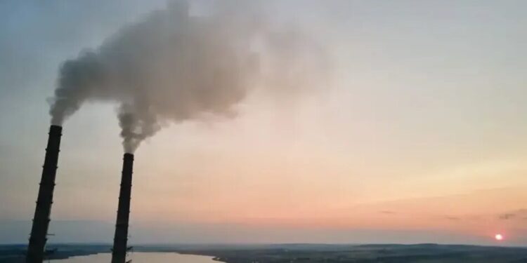 В Україні спростили звітність щодо викидів для частини бізнесу