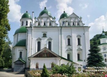 У Києві ексчиновника судитимуть за переплату 666 тис. грн на реконструкцію монастиря