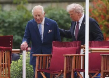 Король Чарльз зустрінеться з Трампом без камер через побоювання зіткнення в стилі Зеленського – ЗМІ