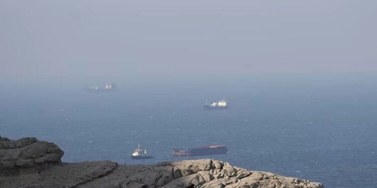 Американські військові готуються до висадки на судна, пов’язані з Іраном – WSJ