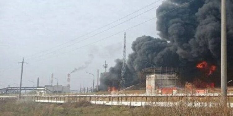 Дрони атакували новокуйбишевський НПЗ у самарській області рф – відео