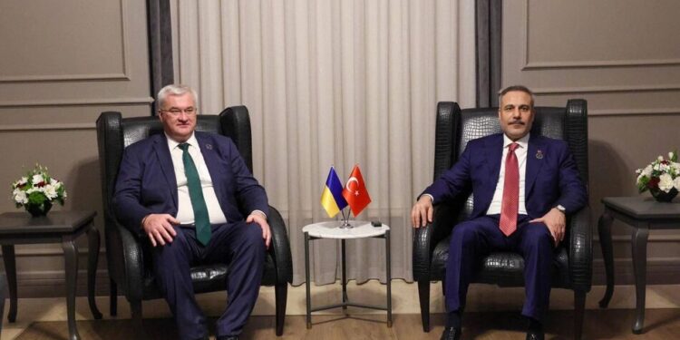 Україна і Туреччина домовились про розвиток оборонних проєктів і обговорили мирні ініціативи