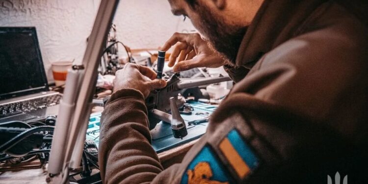 На фронті зафіксували понад 60 бойових зіткнень, ворог активно діє на двох напрямках – Генштаб