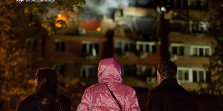 У Дніпрі зросла кількість жертв після нічної атаки рф, загинули двоє людей, поранено вісім