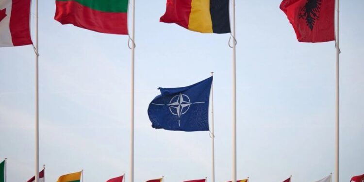 НАТО заявило, що "немає положень" про виключення союзників після повідомлень про обговорення у США щодо Іспанії