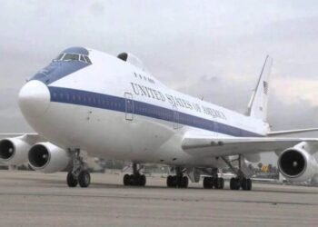 У США китайського студента затримали за фотографування літаків Судного дня