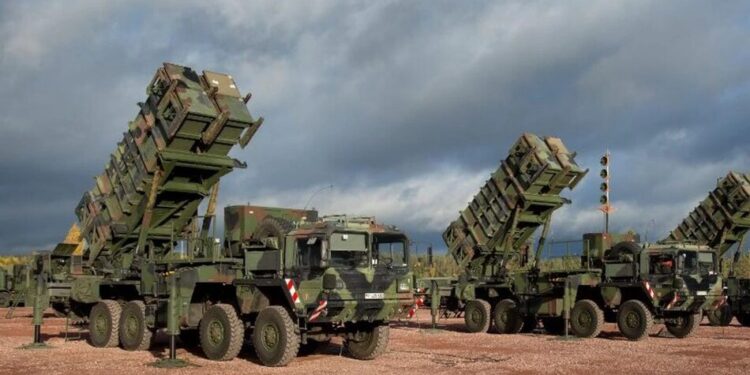 ППО збила та подавила 369 повітряних цілей під час масованої атаки рф