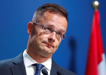 Сіярто вважає, що українці та Європа "були зацікавлені" у зміні уряду Угорщини