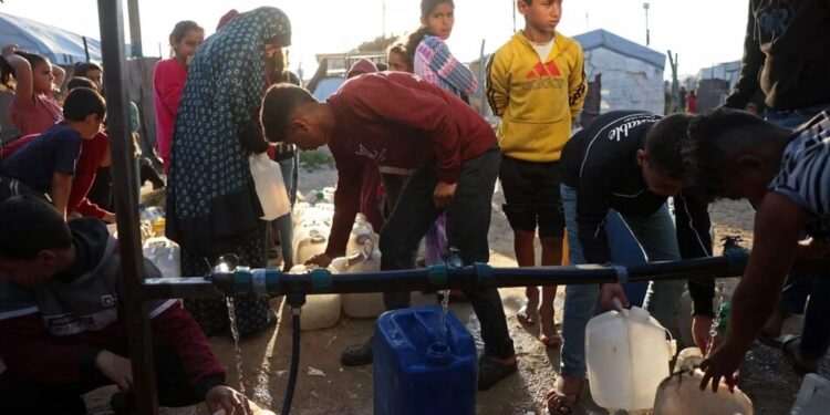 UNICEF заявив про загибель двох цивільних працівників у Газі під час доставки води