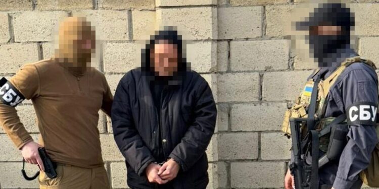 Коригував ракетні удари рф по місту – СБУ затримала таксиста в Одесі