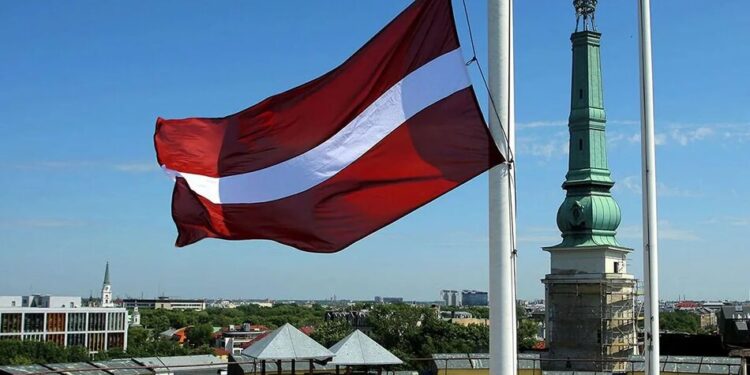 Латвія викликала представника рф через заяви лаврова та демонтаж меморіалу жертвам репресій