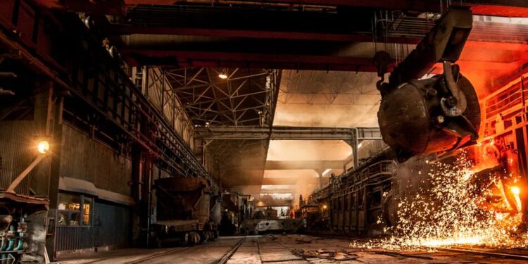 Падіння прибутків і виробництва у металургії рф веде до прихованої деіндустріалізації – розвідка