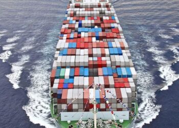 Греція спростувала заяви Ірану про захоплення контейнеровоза біля Ормузької протоки