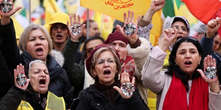 Глобальні протести проти війни в Ірані тривають на тлі провалу мирних переговорів – ЗМІ