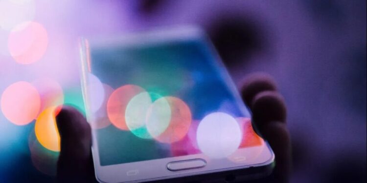 Користувачі скаржаться на роботу “Київстар”. Оператор запевняє – фахівці усувають складнощі