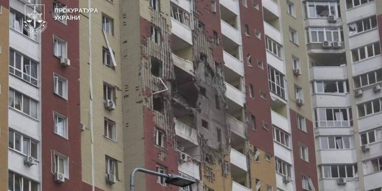 Кількість постраждалих від атаки рф на Київ, Дніпро та Одесу наблизилася до сотні