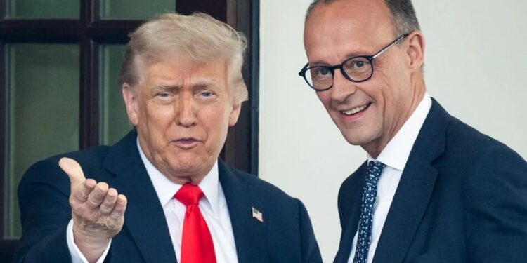 Трамп пригрозив скороченням військ США в Німеччині на тлі конфлікту з Мерцом