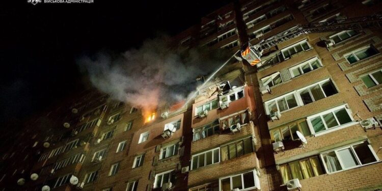 У Дніпрі після російської атаки поранені семеро людей, серед них двоє дітей