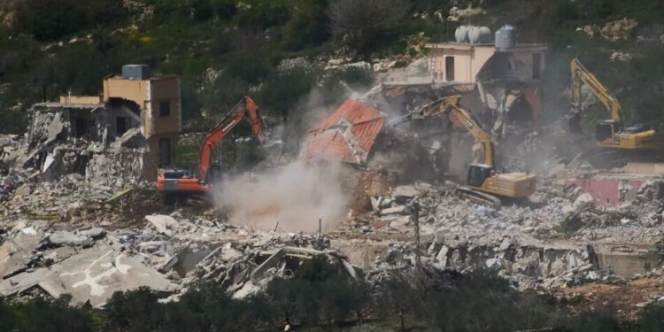 Ізраїль масово зносить житлові будинки на півдні Лівану після перемир’я