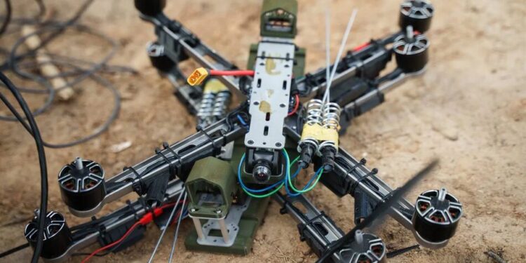 Долали до 25 км і вражали цілі під дією різних типів РЕБ – в Україні випробували нове покоління ударних FPV-дронів