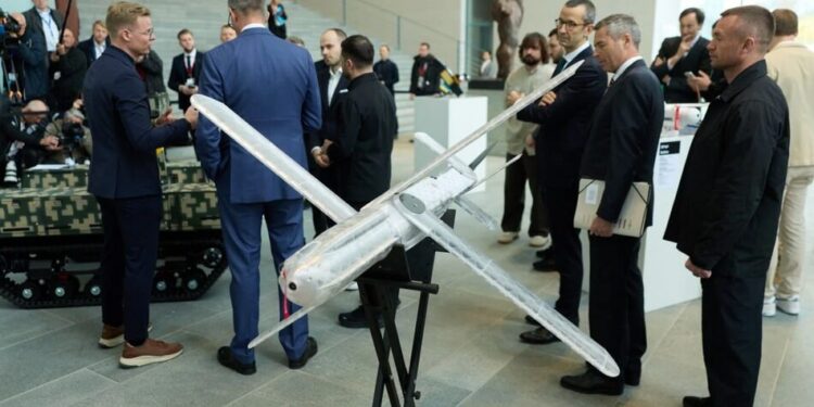 Україна та Німеччина підписали 10 нових угод про співпрацю, а крім того спільно вироблять вже 7 видів дронів – Зеленський
