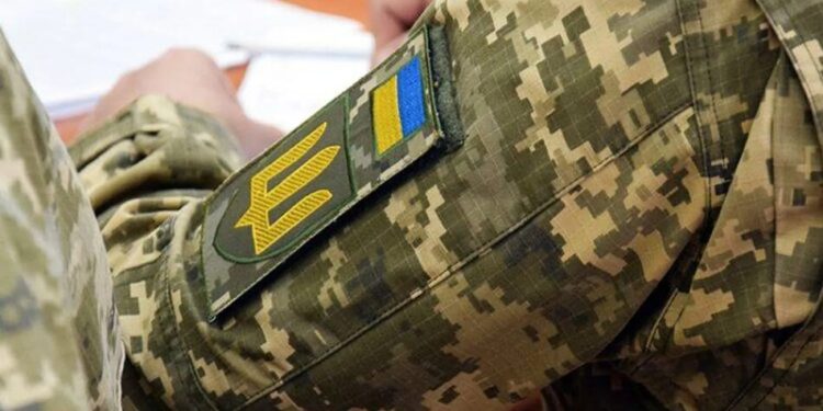 У Вінниці чоловік напав з ножем на двох військових ТЦК – центр комплектування