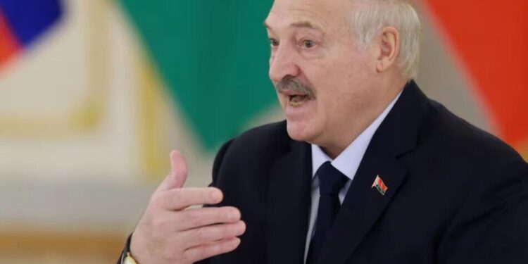 лукашенко заявив про готовність до зустрічі з Трампом після підготовки "великої угоди"