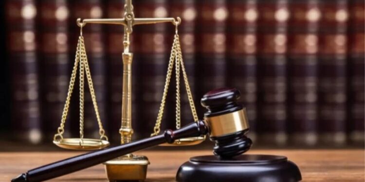 ВАКС конфіскував понад 7,3 млн грн необґрунтованих активів посадовця міграційної служби на Хмельниччині