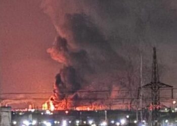 Дрони атакували ярославль – палає один із найбільших НПЗ в рф