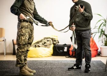 Без БЗВП для студентів – Зеленський підписав закон про вивчення у вишах та коледжах основ національного спротиву