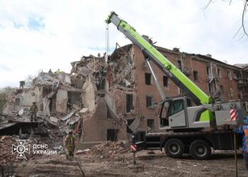 У Дніпрі завершили рятувальні роботи після російського удару, ДСНС показали наслідки