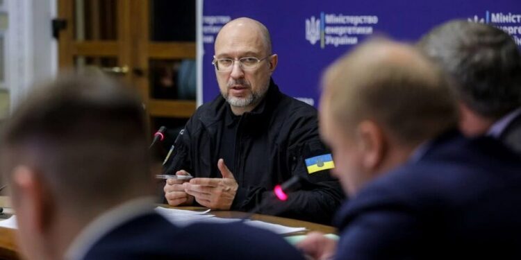 Мобільні підстанції, ремонти та нові резерви – Україну почали готувати до зими