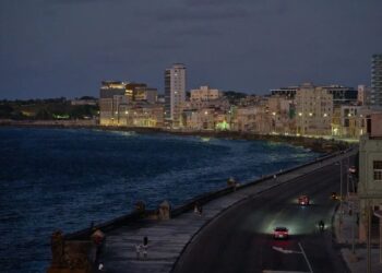 Енергетична блокада Куби зупинила нічне життя Гавани та вдарила по туризму