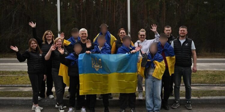 Україна повернула ще 7 дітей з окупованих територій