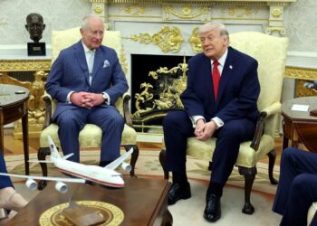 Трамп провів із королем Чарльзом закриту зустріч в Овальному кабінеті