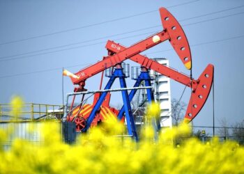 росія намагається збільшити обсяги поставок нафти після того, як робота чорноморського порту була обмежена