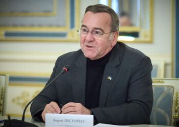 Пісторіус назвав росію більшою загрозою для Німеччини, ніж політику Трампа та розповів про місію в Ормузькій протоці