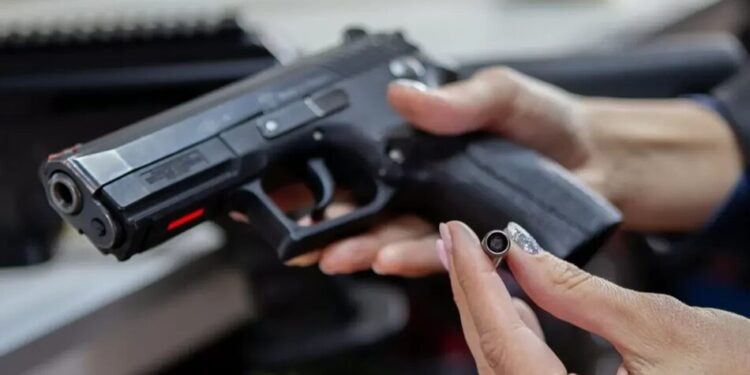 Легалізація зброї після теракту в Києві: коли в Україні може з’явитися право на самозахист, та чи готові до цього у парламенті