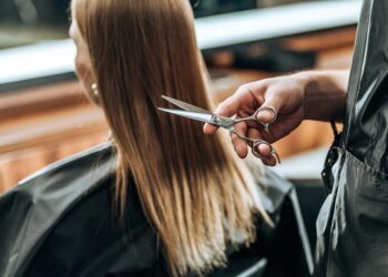 Каре у переломні періоди життя: чи допомагає зміна зовнішності пережити кризу