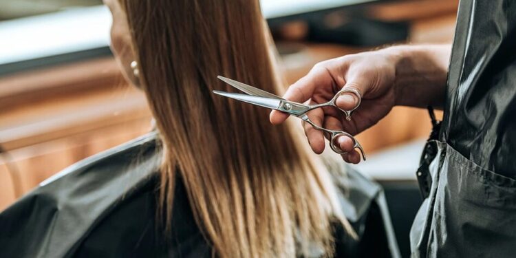 Каре у переломні періоди життя: чи допомагає зміна зовнішності пережити кризу