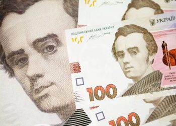 Українцям почали виплачувати 1500 грн – хто може отримати і коли