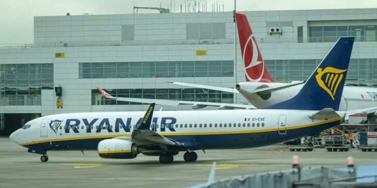 Половину рейсів у Брюссельському аеропорту скасують через страйк 12 травня