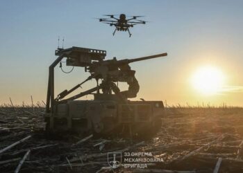 На фронті зафіксували понад 60 боїв: ворог активно діє на трьох напрямках, є спроби штурмів у бік Антонівського мосту