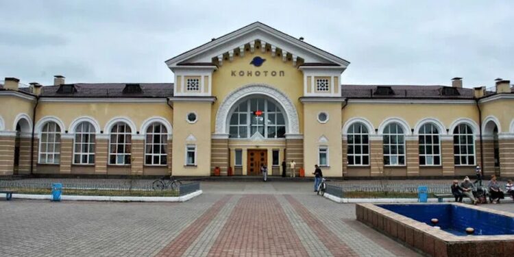 Конотоп під масованою атакою "Шахедів", є пошкодження інфраструктури – мер