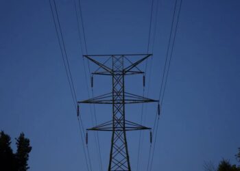 У семи областях частина жителів без світла через ворожі атаки, без графіків